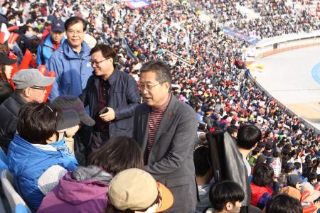 장안구 수원fc 홈경기장 찾아 열띤 응원 펼쳐